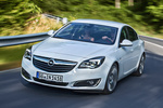 Opel Insignia Gama Insignia Gama Insignia Turismo Blanco Alpino Exterior Frontal-Lateral 4 puertas