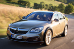 Opel Insignia Country Tourer Country Tourer Turismo familiar Verde Aurum Exterior Frontal-Lateral 5 puertas