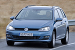Volkswagen Golf 1.6 TDI CR 105 CV BMT Advance Turismo familiar Azul Pac&iacute;fico metalizado Exterior Frontal-Lateral 5 puertas
