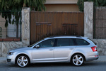 Skoda Octavia 1.8 TSI 180 CV DSG Gama Octavia Combi Turismo familiar Plata Brillante Metalizado Exterior Lateral 5 puertas