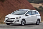 Hyundai i30 1.6 CRDi 110 CV Style Sport Turismo familiar Creamy White Exterior Frontal-Lateral 5 puertas