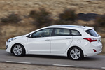 Hyundai i30 1.6 CRDi 110 CV Style Sport Turismo familiar Creamy White Exterior Lateral 5 puertas