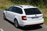 Skoda Octavia RS RS Turismo familiar Blanco Candy Exterior Posterior-Lateral 5 puertas
