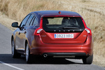 Volvo V60 D2 114 CV Momentum Turismo familiar Rojo Flamenco Exterior Posterior 5 puertas