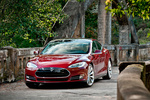 Tesla Model S Gama MODEL S Gama MODEL S Turismo Signature Red Exterior Frontal-Lateral 5 puertas
