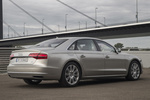Audi A8 W12 (500 CV) Gama A8 Turismo Plata cuv&eacute;e metalizado Exterior Lateral-Posterior 4 puertas