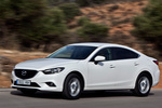 Mazda Mazda6 SKYACTIV-G 2.0 145 CV Style Turismo Snowflake White Pearl Exterior Lateral-Frontal 4 puertas