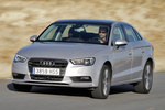 Audi A3 2.0 TDI 150 CV Ambiente Turismo Plata Hielo Metalizado Exterior Frontal-Lateral 4 puertas