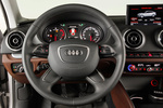 Audi A3 2.0 TDI 150 CV Ambiente Turismo Plata Hielo Metalizado Interior Volante 4 puertas