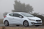 KIA cee'd 1.6 CRDi VGT 110 CV Drive Turismo Cassa White Exterior Frontal-Lateral 3 puertas