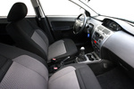 TATA Vista Diesel 95 CV Gama Vista Turismo Interior Asientos 5 puertas