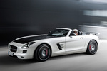 Mercedes-Benz SLS AMG SLS AMG GT FINAL EDITION Gama SLS AMG GT Descapotable Exterior Frontal-Lateral 2 puertas