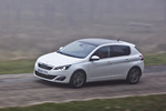 Peugeot 308 1.6 THP 125 CV Allure Turismo Blanco Banquise Exterior Frontal-Lateral 5 puertas