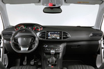 Peugeot 308 1.6 THP 125 CV Allure Turismo Interior Salpicadero 5 puertas