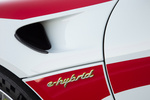 Porsche 918 Spyder Gama 918 Spyder Weissach Package Gama 918 Spyder Weissach Package Descapotable Blanco Salzburg Racing Design Exterior Frontal-Lateral 2 puertas