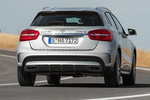 Mercedes-Benz Clase GLA GLA 45 AMG GLA 45 AMG Todo terreno Plata Polar Metalizado Exterior Posterior 5 puertas