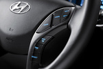 Hyundai Elantra Gama Elantra 2014 (versi&oacute;n americana) Gama Elantra 2014 (versi&oacute;n americana) Turismo Interior Mandos volante 4 puertas