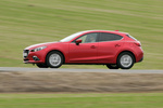 Mazda Mazda3 5p SKYACTIV-G 1.5 100 CV Style Turismo Soul Red Metallic Exterior Lateral 5 puertas