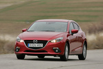 Mazda Mazda3 5p SKYACTIV-G 1.5 100 CV Style Turismo Soul Red Metallic Exterior Lateral-Frontal 5 puertas