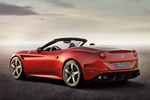 Ferrari California V8 560 CV California T Descapotable Exterior Lateral-Posterior 2 puertas