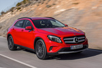 Mercedes-Benz Clase GLA GLA 200 Gama GLA Todo terreno Rojo Jupiter Exterior Frontal-Lateral 5 puertas