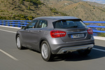 Mercedes-Benz Clase GLA GLA 200 CDI Gama GLA Todo terreno Designo gris monta&ntilde;a magno Exterior Lateral-Posterior 5 puertas