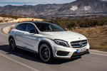 Mercedes-Benz Clase GLA GLA 250 4MATIC 7G-DCT Gama GLA Todo terreno Blanco Cirro Exterior Lateral-Frontal 5 puertas