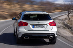 Mercedes-Benz Clase GLA GLA 250 4MATIC 7G-DCT Gama GLA Todo terreno Blanco Cirro Exterior Posterior 5 puertas