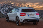 Mercedes-Benz Clase GLA GLA 250 4MATIC 7G-DCT Gama GLA Todo terreno Blanco Cirro Exterior Lateral-Posterior 5 puertas
