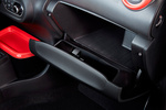 Renault Twingo Gama Twingo Gama Twingo Turismo Interior Guantera y recept&aacute;culo 5 puertas