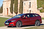 Honda Civic Tourer 1.6 i-DTEC 120 CV Sport Turismo familiar Rojo Pasi&oacute;n Perlado Exterior Frontal-Lateral 5 puertas