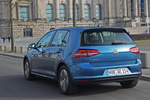 Volkswagen Golf e-Golf e-Golf Turismo Azul Pac&iacute;fico metalizado Exterior Posterior-Lateral 5 puertas