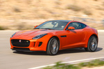 Jaguar F-Type R Coup&eacute; V8 5.0 S/C 550 CV R V8 Coup&eacute; Coup&eacute; Firesand Exterior Frontal-Lateral 2 puertas