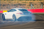 Jaguar F-Type R Coup&eacute; V8 5.0 S/C 550 CV R V8 Coup&eacute; Coup&eacute; Polaris White Exterior Lateral-Frontal 2 puertas