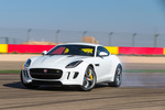 Jaguar F-Type R Coup&eacute; V8 5.0 S/C 550 CV R V8 Coup&eacute; Coup&eacute; Polaris White Exterior Frontal-Lateral 2 puertas