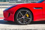 Jaguar F-Type R Coup&eacute; V8 5.0 S/C 550 CV R V8 Coup&eacute; Coup&eacute; Italian Racing Red Exterior Llanta 2 puertas