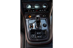 Jaguar F-Type R Coup&eacute; V8 5.0 S/C 550 CV R V8 Coup&eacute; Coup&eacute; Interior Palanca de Cambios 2 puertas