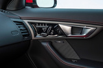 Jaguar F-Type R Coup&eacute; V8 5.0 S/C 550 CV R V8 Coup&eacute; Coup&eacute; Interior Puerta 2 puertas