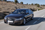 Audi A8 3.0 TDI (258 CV) Gama A8 Turismo Marr&oacute;n Argus metalizado Exterior Lateral-Frontal 4 puertas