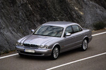 Jaguar XJ 4.2 V8 4.2 V8 Turismo Exterior Lateral-Frontal 4 puertas