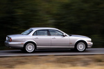 Jaguar XJ 4.2 V8 4.2 V8 Turismo Exterior Lateral 4 puertas
