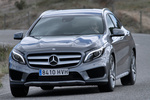 Mercedes-Benz Clase GLA GLA 220 CDI 4MATIC 7G-DCT Gama GLA Todo terreno Designo gris monta&ntilde;a magno Exterior Frontal 5 puertas
