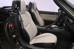 Mazda MX-5 2.0 Roadster Coup&eacute; Sakura Descapotable Interior Asientos 2 puertas