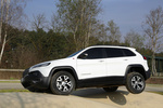 Jeep Cherokee Gama Cherokee Traihawk Todo terreno Exterior Lateral-Frontal 5 puertas