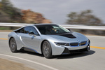 BMW i8 Gama i8 Gama i8 Coup&eacute; Ionic Silver con acentuaci&oacute;n BMW i Blau Exterior Lateral-Frontal 3 puertas