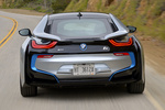 BMW i8 Gama i8 Gama i8 Coup&eacute; Ionic Silver con acentuaci&oacute;n BMW i Blau Exterior Posterior 3 puertas