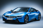 BMW i8 Gama i8 Paquete Pure Impulse Coup&eacute; Protonic Blue con detalles Frozen Grey metalizado Exterior Frontal-Lateral 3 puertas