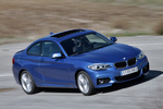 BMW Serie 2 220i Coupe 184 CV Aut. Paquete deportivo M Coup&eacute; Estoril Blue Exterior Lateral-Frontal 2 puertas