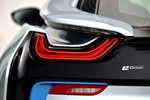 BMW i8 Gama i8 Gama i8 Coup&eacute; Ionic Silver con acentuaci&oacute;n BMW i Blau Exterior Pilotos 3 puertas