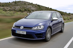 Volkswagen Golf R R Turismo Lapiz Blue Metallic Exterior Frontal-Lateral 3 puertas